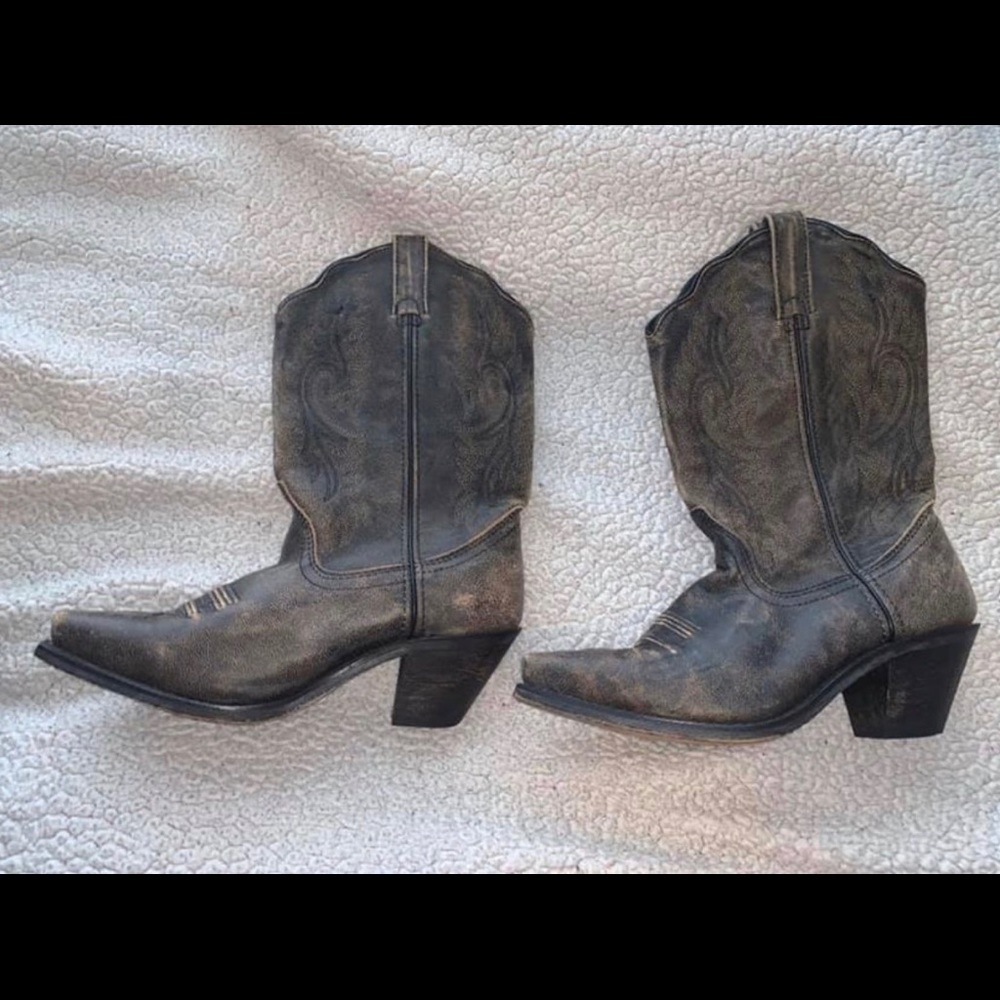Women size 8 1/2 boots